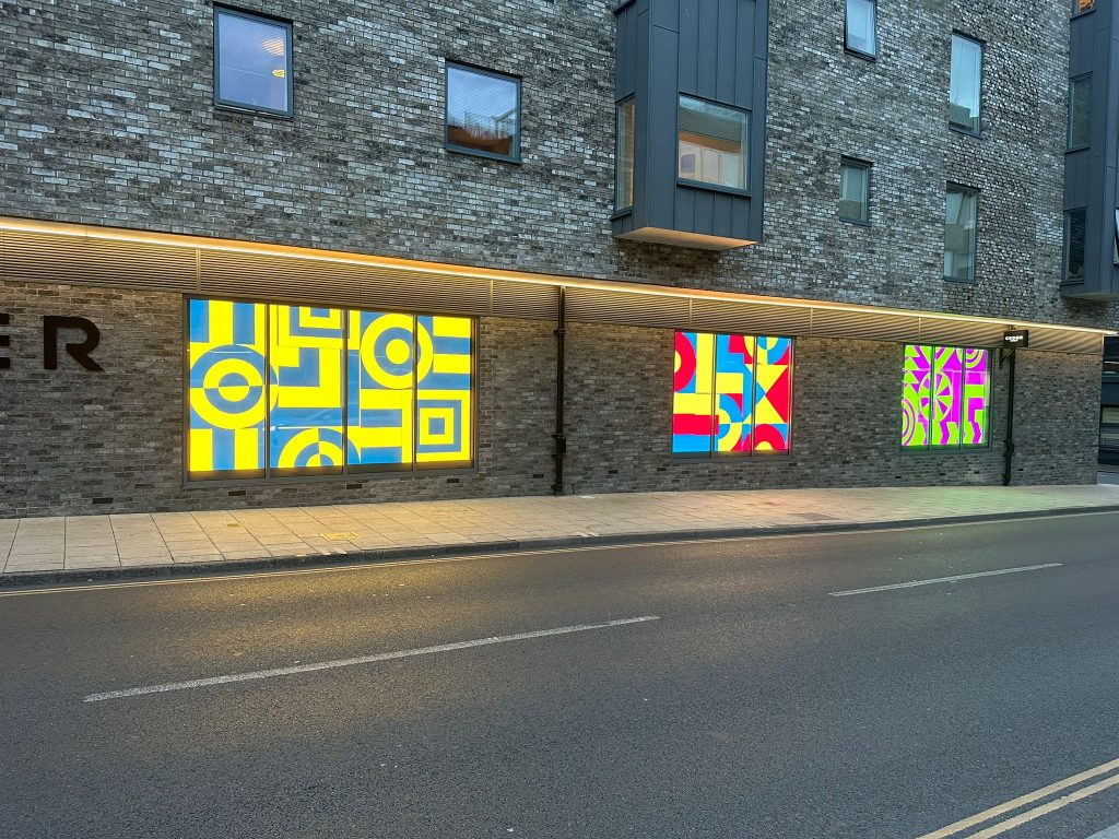Digital vs Traditional Billboards